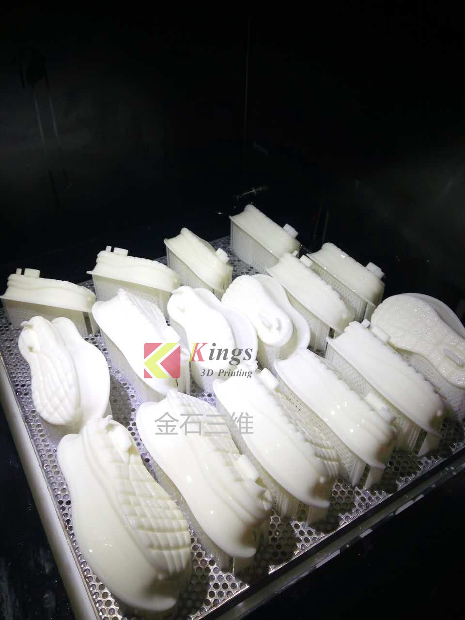 万人鞋厂耀群实业为何选择WB.COM万搏,SLA光固化3D打印机