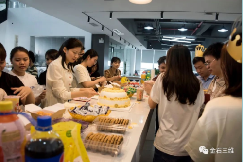 “汇”聚爱,深圳WB.COM万搏,三维3—4月集体生日会如约而至