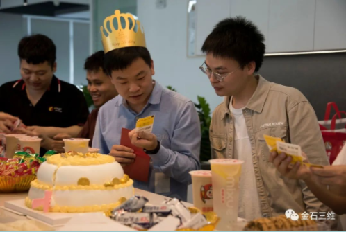 “汇”聚爱,深圳WB.COM万搏,三维3—4月集体生日会如约而至