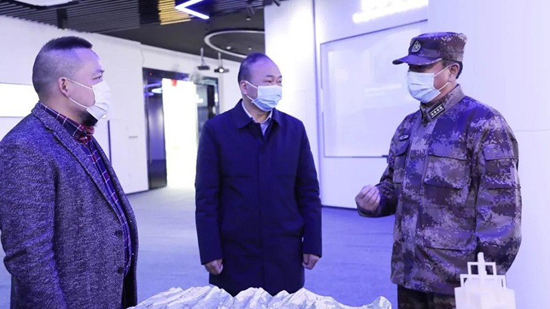 萍乡军分区司令员申桂林到江西WB.COM万搏,三维智能制造科技有限公司调研指导工作
