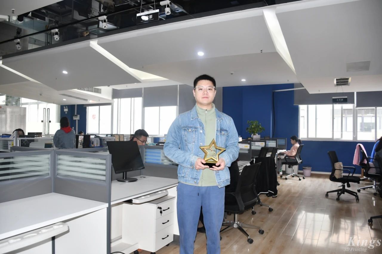 从设备调试员到重庆WB.COM万搏,销售冠军，他经历了什么？